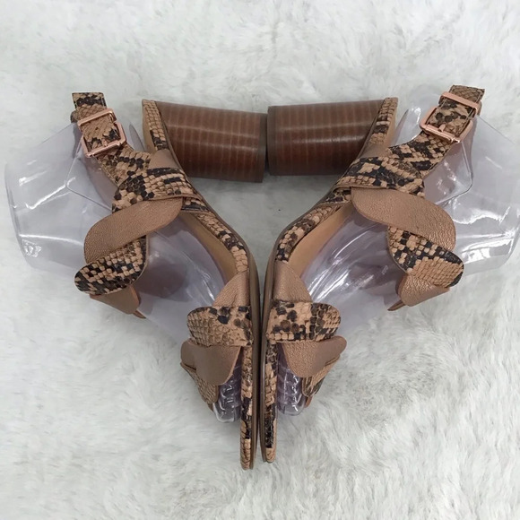 Crown Vintage Varenka Leather Metallic Reptile Print Heeled Sandal Size 6.5 - Picture 7 of 10